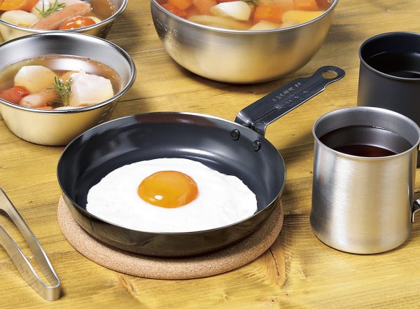 画像5: 燕熟の技　プロスタイルフライパン16cm（レザーカバー付） (5)